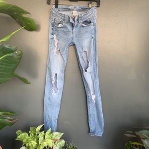 Mossimo destroyed skinny jeans